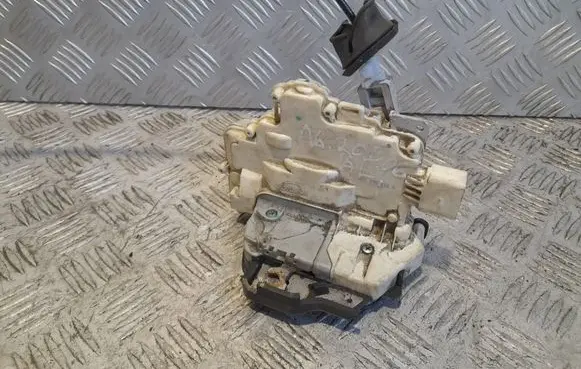 Audi A6 S6 C6 4F Rear door lock 4F0839016A