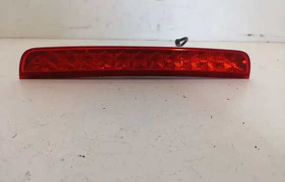 KIA Sorento Third/center stoplight 927002P000