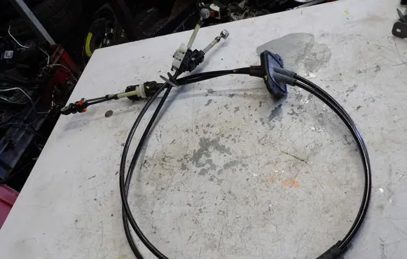 Renault Master III Gear shift cable linkage 