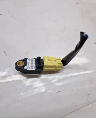 Mitsubishi Outlander Airbag deployment crash/impact sensor 8651A001