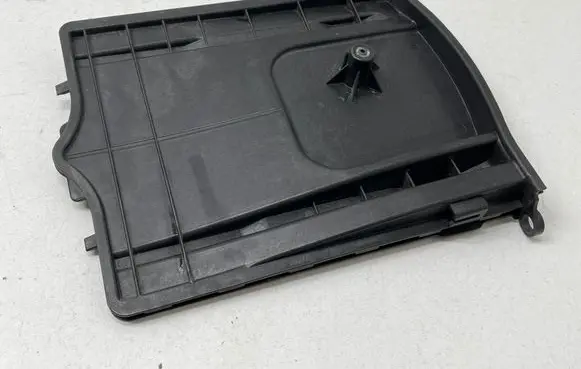 Porsche Macan (95B) Air filter box cover 0114525C