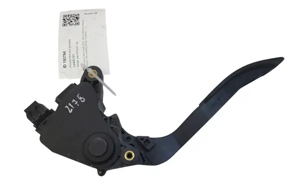 Nissan Juke I F15 Accelerator throttle pedal 180021KM0A 27910B 00775