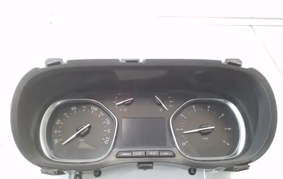 Opel Vivaro Speedometer (instrument cluster) 9831169080 983116908000