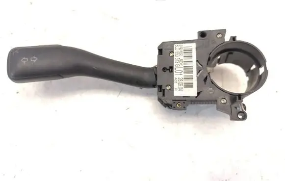 Volkswagen Golf IV Indicator stalk 8L0953513G