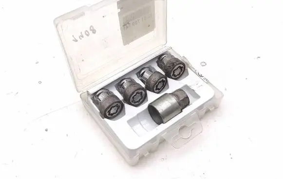 Renault Arkana Anti-theft wheel nuts and lock 8201709741
