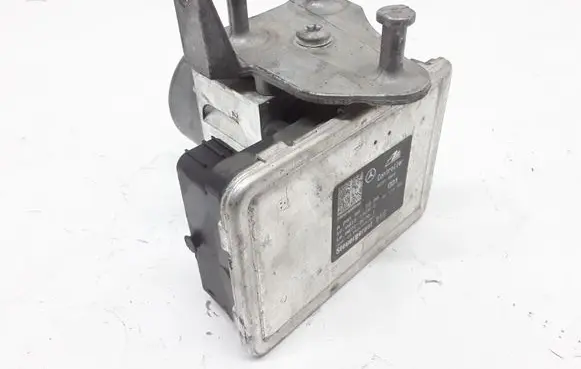 Mercedes-Benz C W205 ABS Pump A2059012900 A2054313412