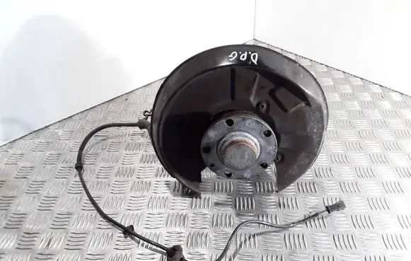 Audi A4 S4 B7 8E 8H Rear wheel hub