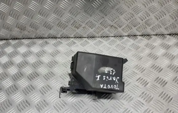 Toyota Yaris Fuse box set 7154-5127