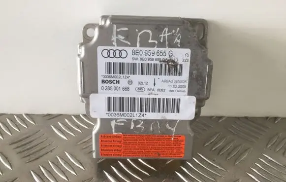 Audi A4 S4 B7 8E 8H Airbag control unit/module 8E0959655G 0285001668