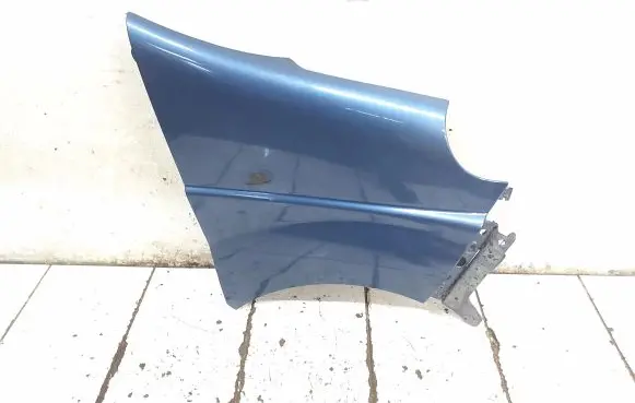 Opel Vivaro Fender