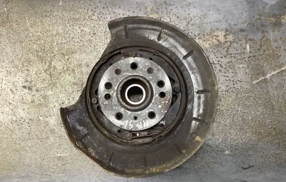 Mercedes-Benz GL X164 Rear wheel hub
