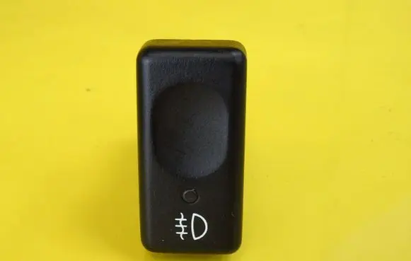 Fog light switch
