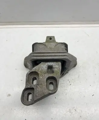 Mercedes-Benz A W176 Engine mount bracket A2462400617 ZGS0072036 A2462400011