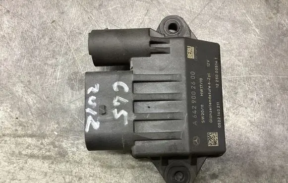 Mercedes-Benz CLS C218 X218 Glow plug pre-heat relay A6429002600 0522140211 12250005141