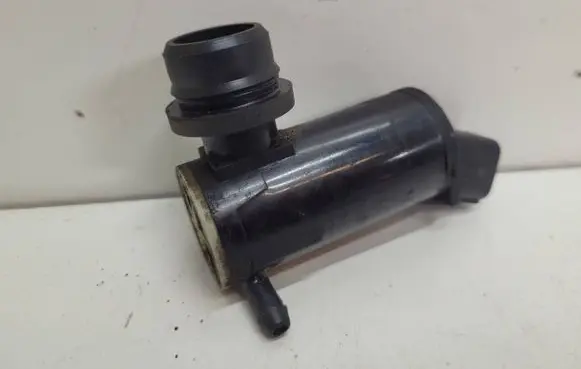 KIA Sportage Windscreen/windshield washer pump 985102S000