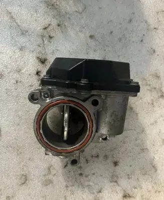 Audi A5 8T 8F Throttle valve 057128063 057128063D