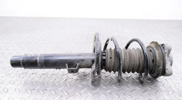 BMW 3 G20 G21 Front shock absorber/damper 6890656