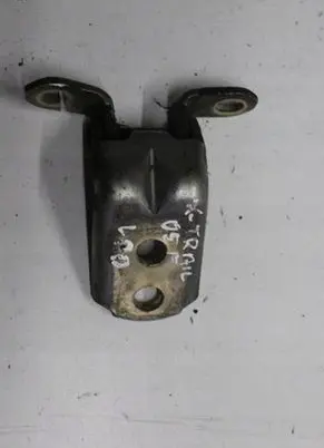 Nissan X-Trail T31 Front door lower hinge 824018H700