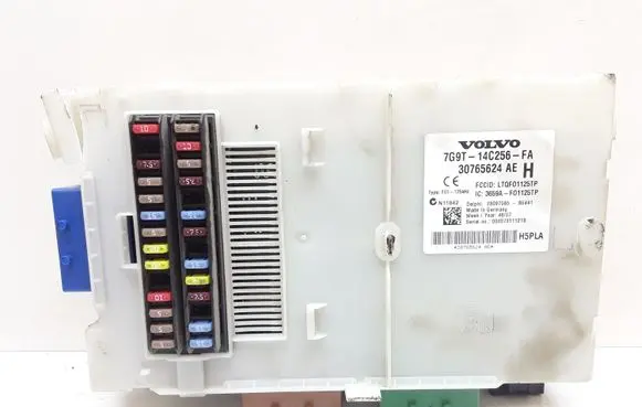Volvo V70 Fuse module 7G9T14C256FA 30765624AE