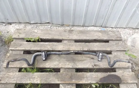 Nissan NV200 Front anti-roll bar/sway bar