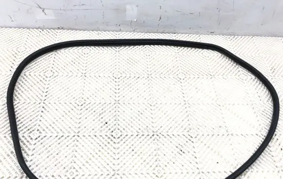 KIA Xceed Rubber seal front door (on door) 