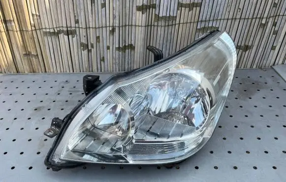 Toyota Verso Headlight/headlamp 811500F090 112528486