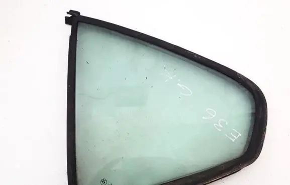 Rear vent window glass