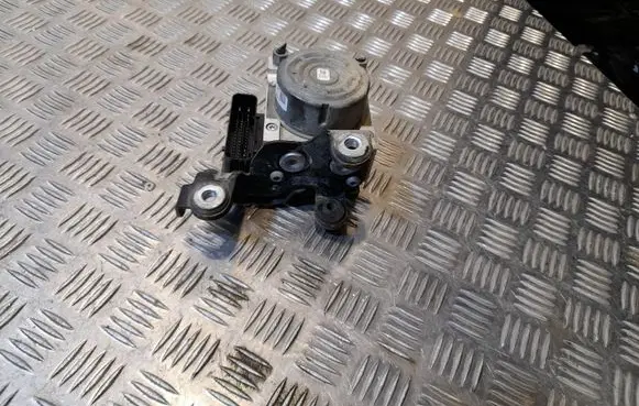 Ford Fusion II ABS Pump EG9C2C405AE EG9C2C219AC