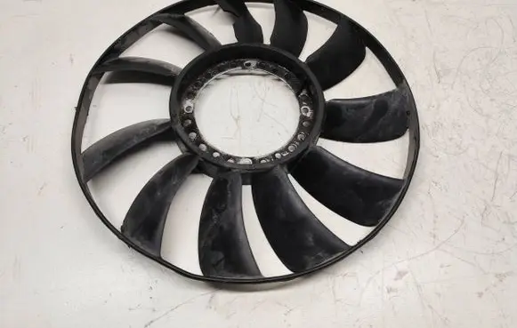 Audi A4 S4 B5 8D Fan impeller 058121301B