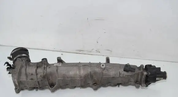 BMW 5 F10 F11 Intake manifold 8515685 8570791 11618515685