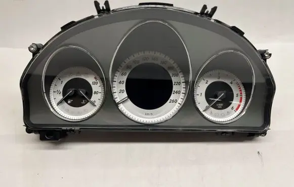 Mercedes-Benz GLK (X204) Speedometer (instrument cluster) A2049006213