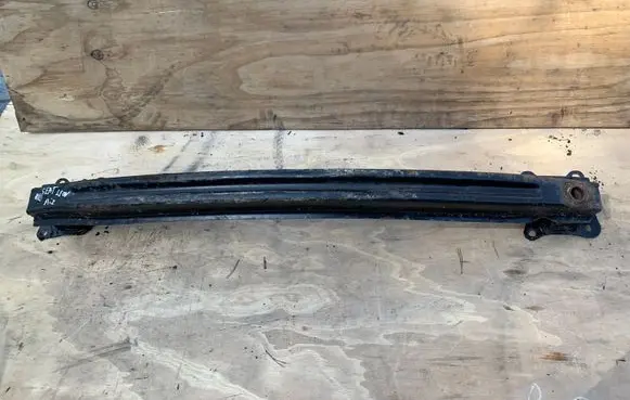 Seat Leon (1P) Front bumper cross member