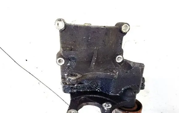 KIA Carens I Engine mounting bracket
