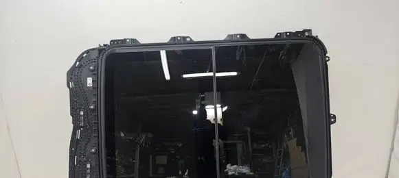 Hyundai Genesis Sunroof glass 81600-AR010