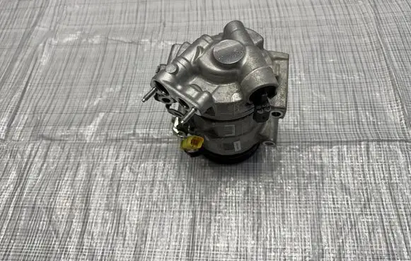 Alfa Romeo Junior Air conditioning (A/C) compressor (pump) 9850821180