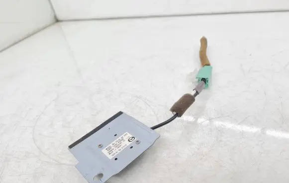 Mazda 6 Aerial GPS antenna GS1D66DY0 K5006 01019