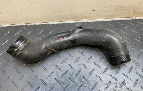 BMW X5 E70 Intercooler hose/pipe 1020496S05 7571350