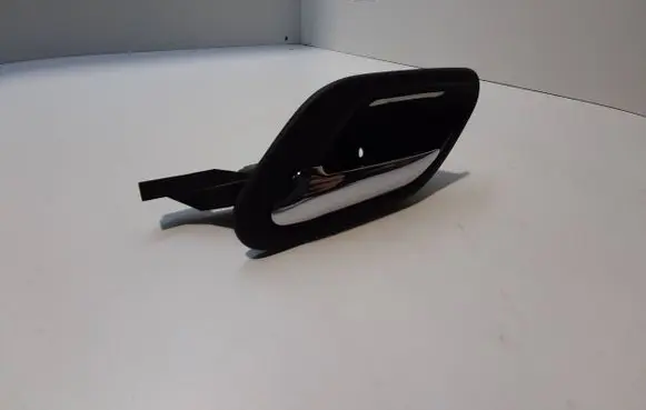 BMW 7 E38 Front door interior handle 8239475