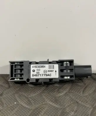Jeep Grand Cherokee (WK) Airbag deployment crash/impact sensor 04671779AC 4192303864 050607