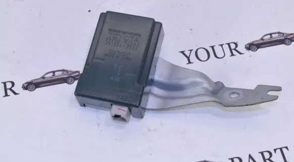 Lexus IS 220D-250-350 Door control unit/module 8974053060