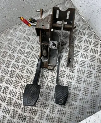 Chrysler Grand Voyager IV Pedal assembly 