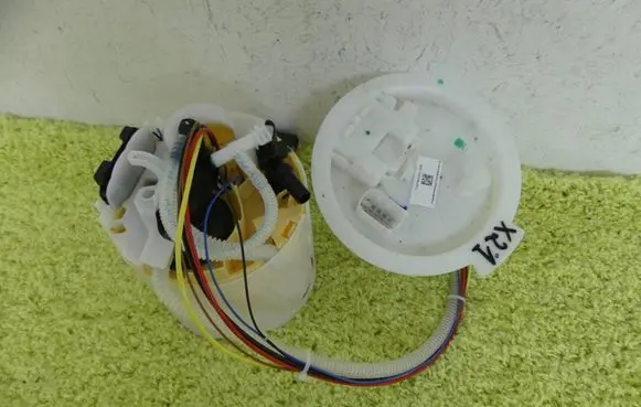 BMW 5 G30 G31 In-tank fuel pump 7476101