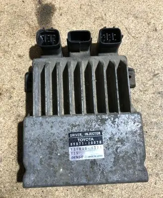 Toyota Avensis T250 Fuel injection control unit/module 8987120070 1310001371