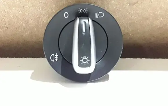 Volkswagen PASSAT B6 Light switch 3C8941431B