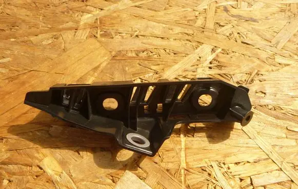 Volkswagen PASSAT B8 Front bumper mounting bracket 3G0807049