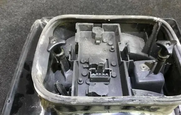 Renault 19 Tail light bulb cover holder 141339