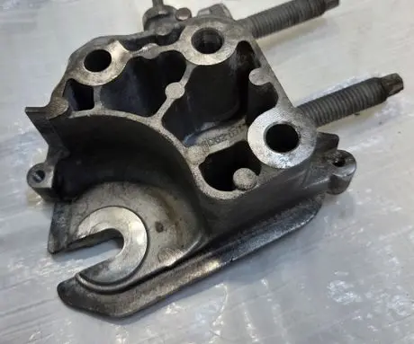 Ford Kuga II Engine mount bracket AV616030BC