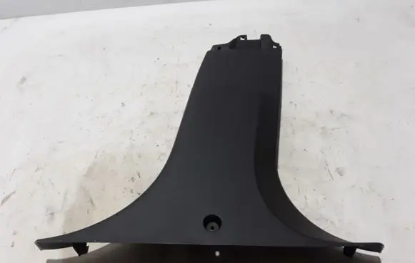 (B) pillar trim (bottom)