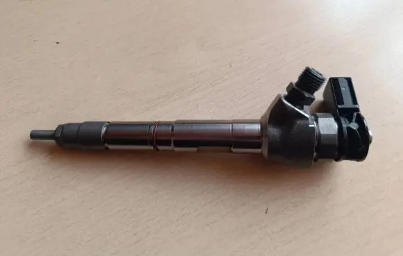Skoda Octavia Mk4 Fuel injector 0445110835