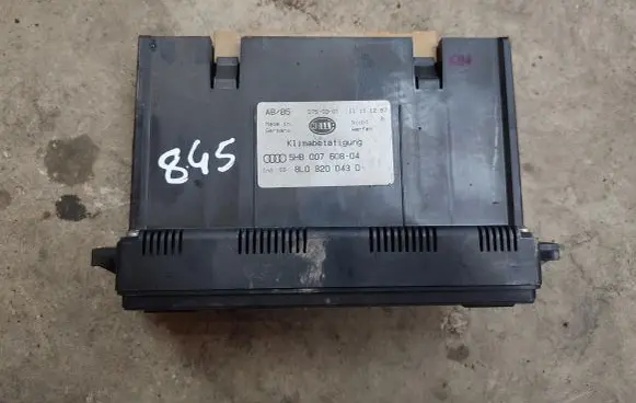 Audi A3 S3 8L Climate control unit 8L0820043D